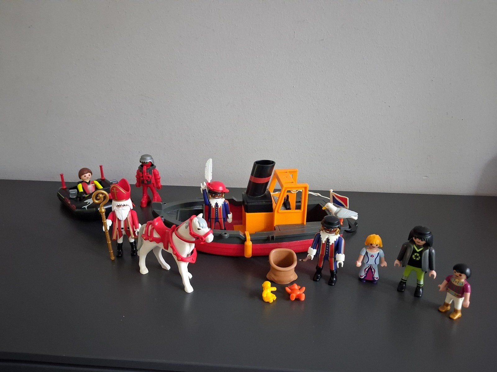 Playmobil Sinterklaas en zwarte pieten, boot 5206 en figuren, Ophalen of Verzenden, Gebruikt, Jongen of Meisje