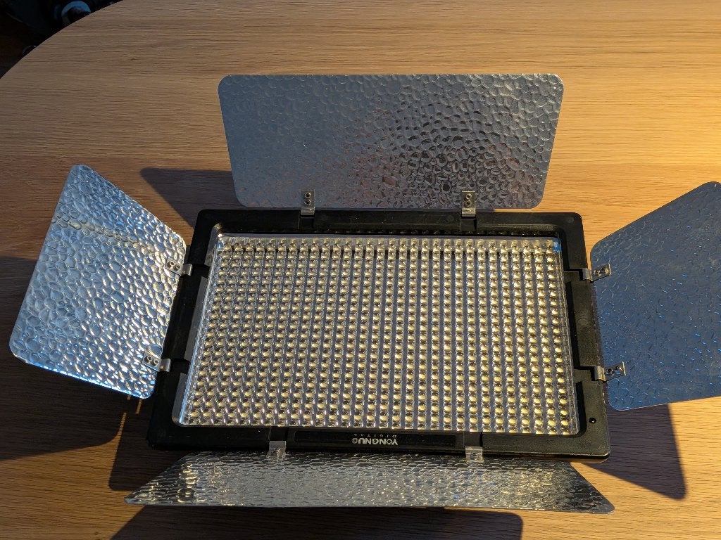 Yongnuo YN600L + adapter, Ophalen of Verzenden, Zo goed als nieuw, Overige merken
