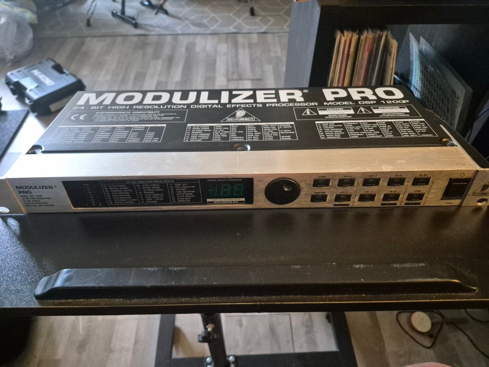 Behringer Modulizer Pro DSP 1200 Effectenprocessor, Ophalen of Verzenden, Gebruikt, Multi-effect