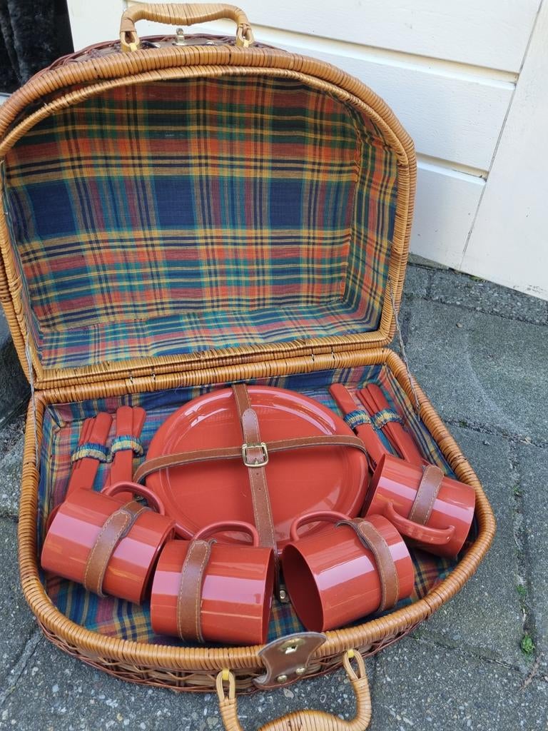 Picknick mand,vier persoons, Ophalen of Verzenden, Zo goed als nieuw