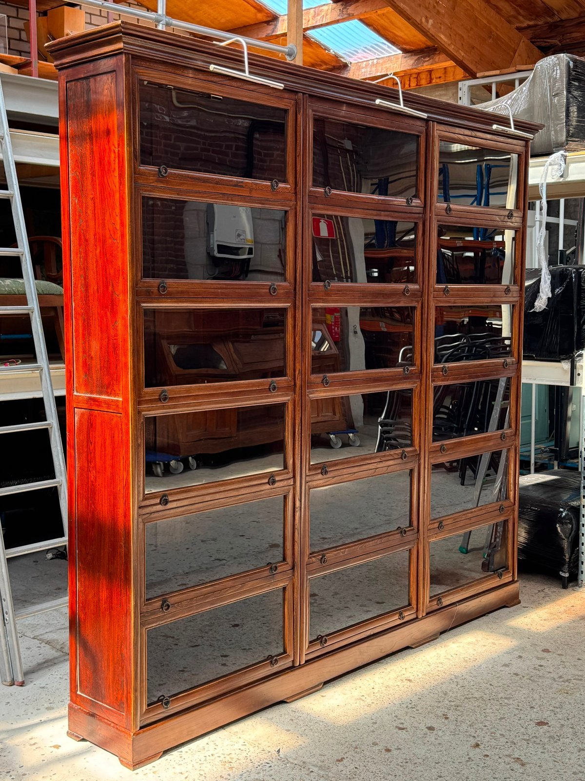 Boekenkast, Ophalen, 150 tot 200 cm, 25 tot 50 cm, Glas