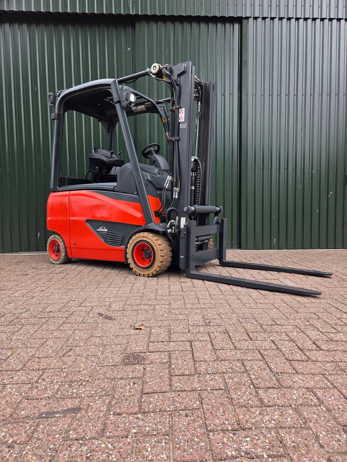 Diverse Jonge Elektrische Heftrucks Te Koop Linde & STILL, Still, Linde, Berzeliusstraße 10, 22113 Hamburg, Duitsland, Heftruck