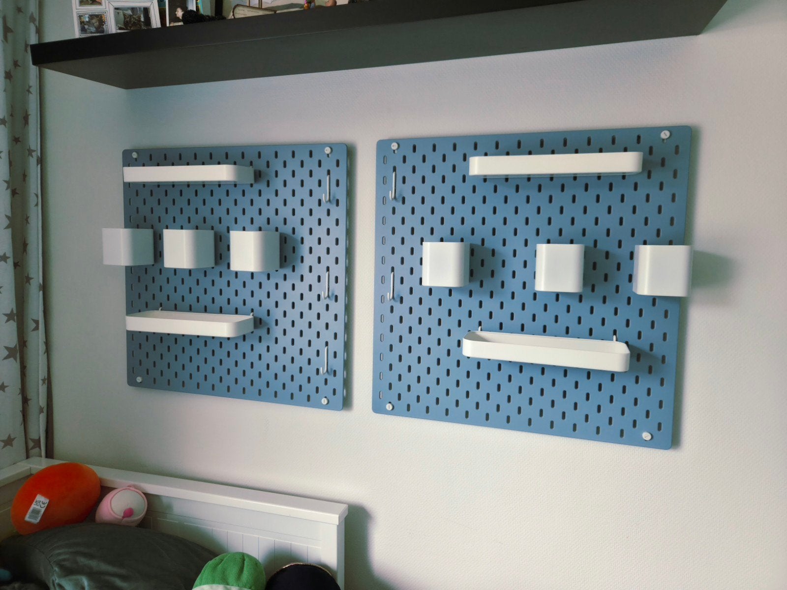IKEA Skadis pegboard blauw met accessoires (2 stuks), Huis en Inrichting, Woonaccessoires | Overige, Ophalen, Blauw, Kunststof