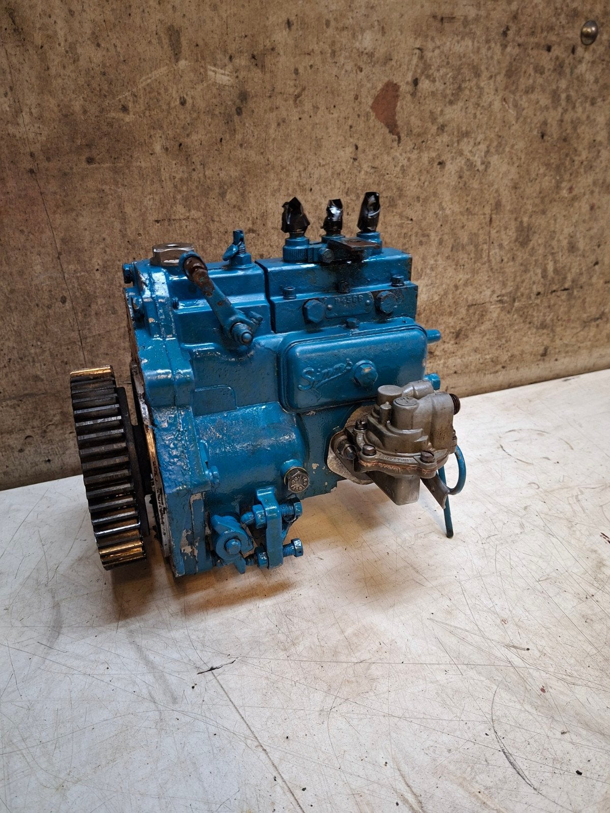 ford dexta brandstofpomp, Ophalen, Gebruikt