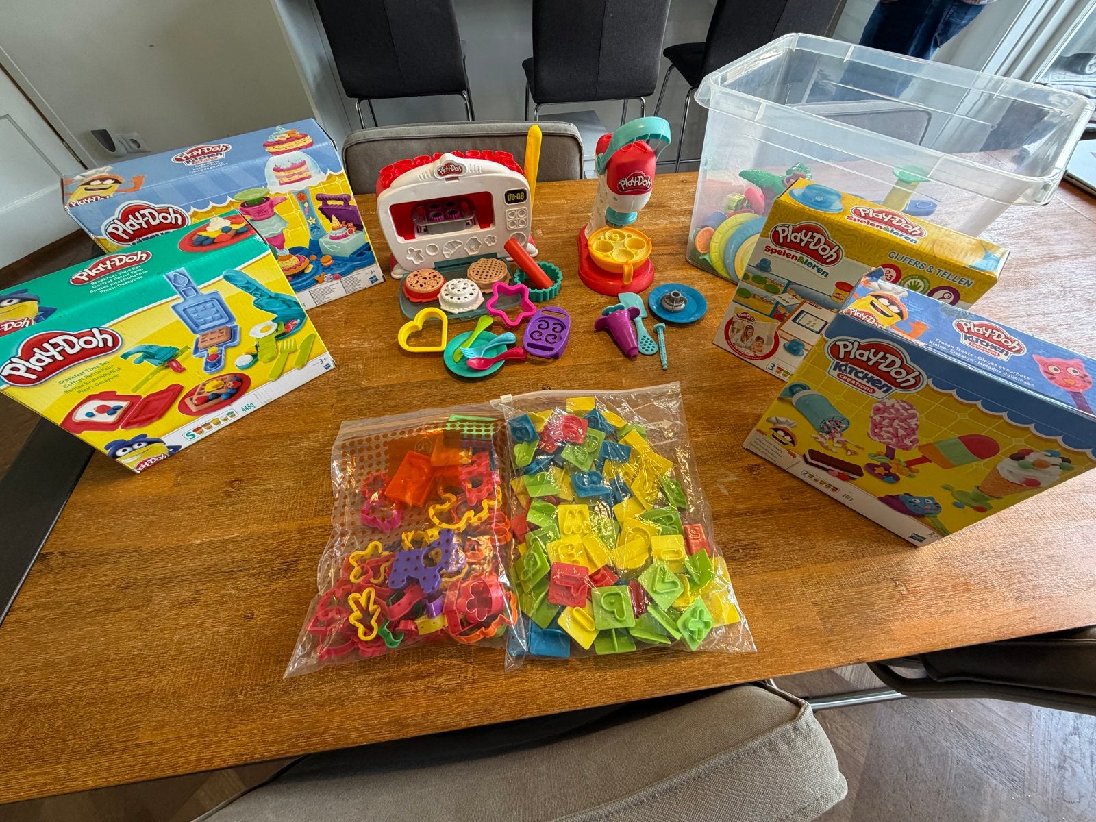 Giga hoeveelheid Play Doh - 7 complete sets en meer!, Ophalen of Verzenden, Gebruikt