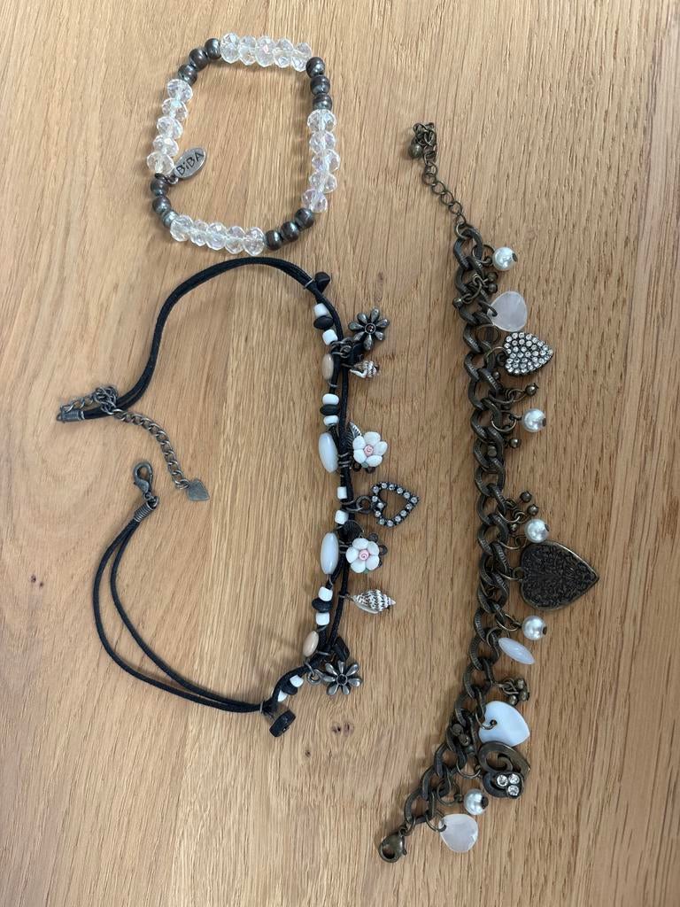 Sieradenset: 1 ketting en 2 armbanden, Overige materialen, Gebruikt, Overige kleuren, Ophalen of Verzenden