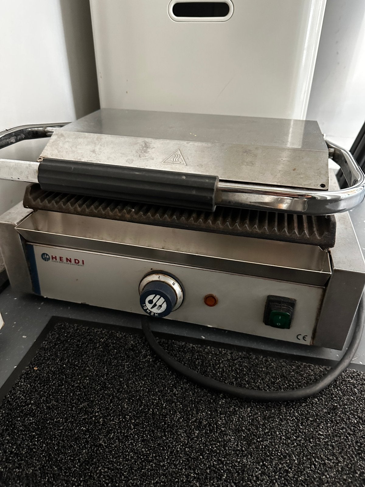 Hendi contactgrill geribbeld, Ophalen, Gebruikt