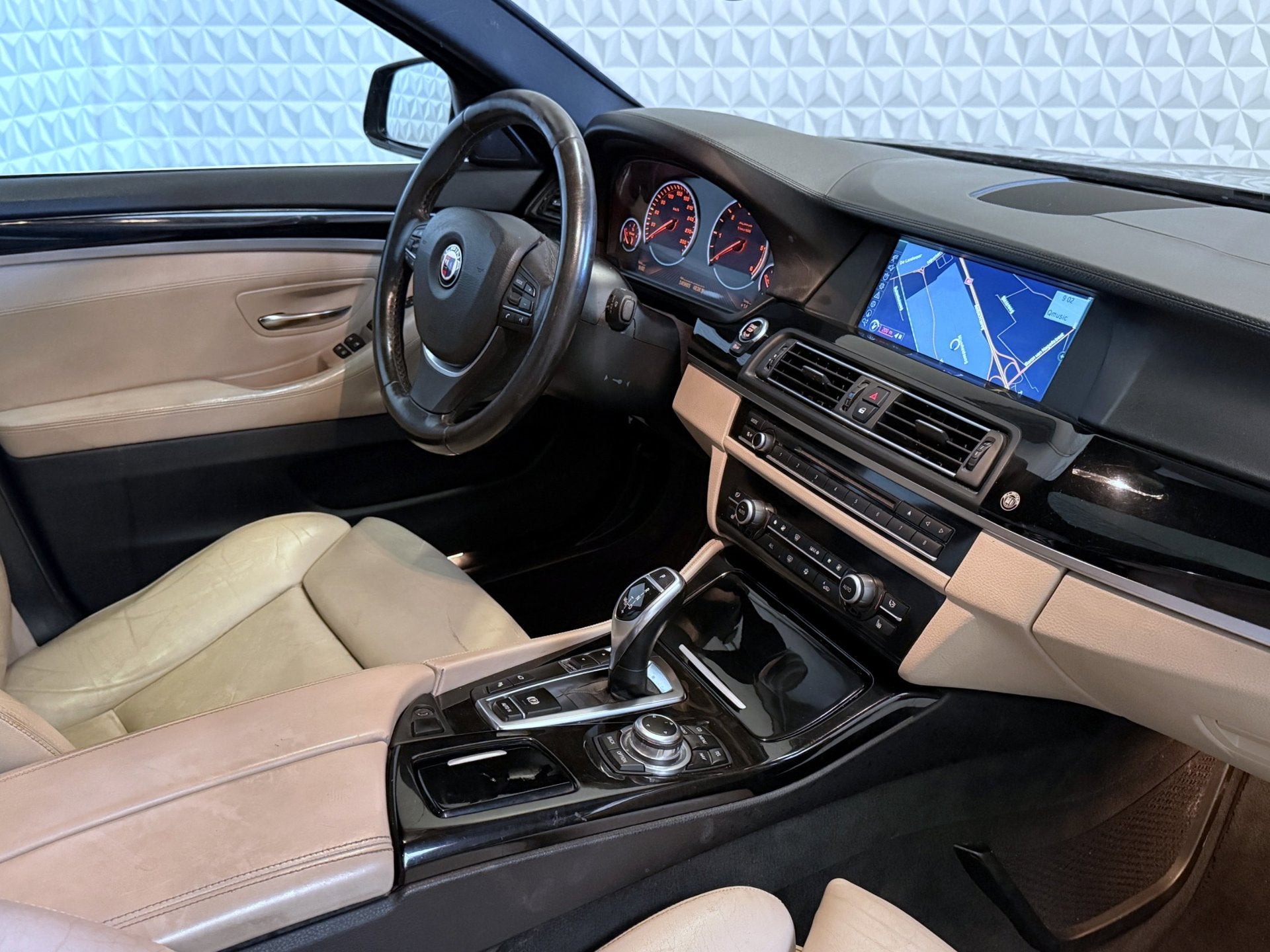 Alpina BMW ALPINA D5 BITURBO / PRIJS = EX BPM! (2011), Auto's, Automaat, Euro 5, 2993 cc, 2000 kg