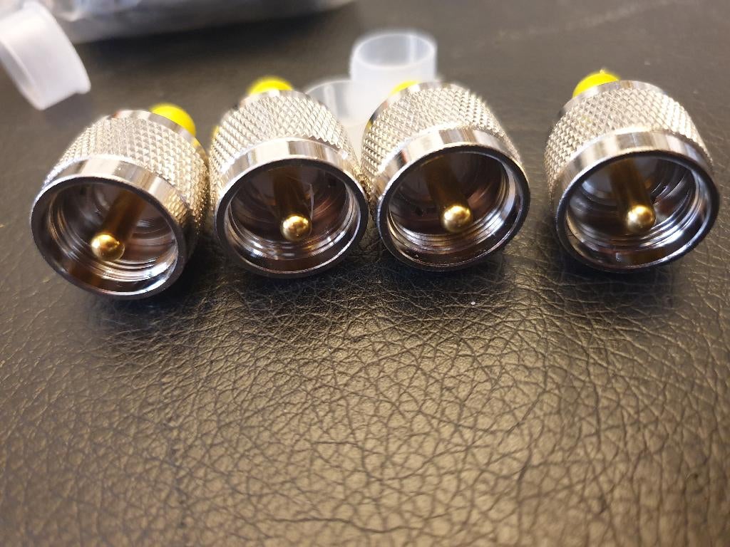 4x UHF (m) - SMA (v) adapters - 50 Ohm weerstand, Ophalen of Verzenden, Nieuw, Minder dan 2 meter, Overige kabels