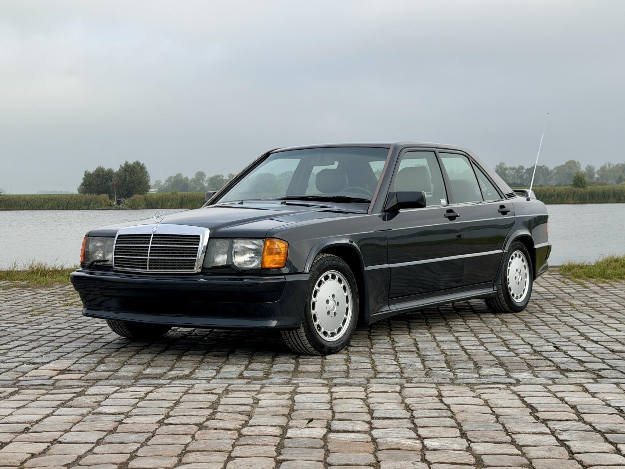 Mercedes-Benz 190-serie Mercedes-Benz 190E 2.5-16 *Perfect C, Automaat, Dealer onderhouden, Achterwielaandrijving, Gebruikt