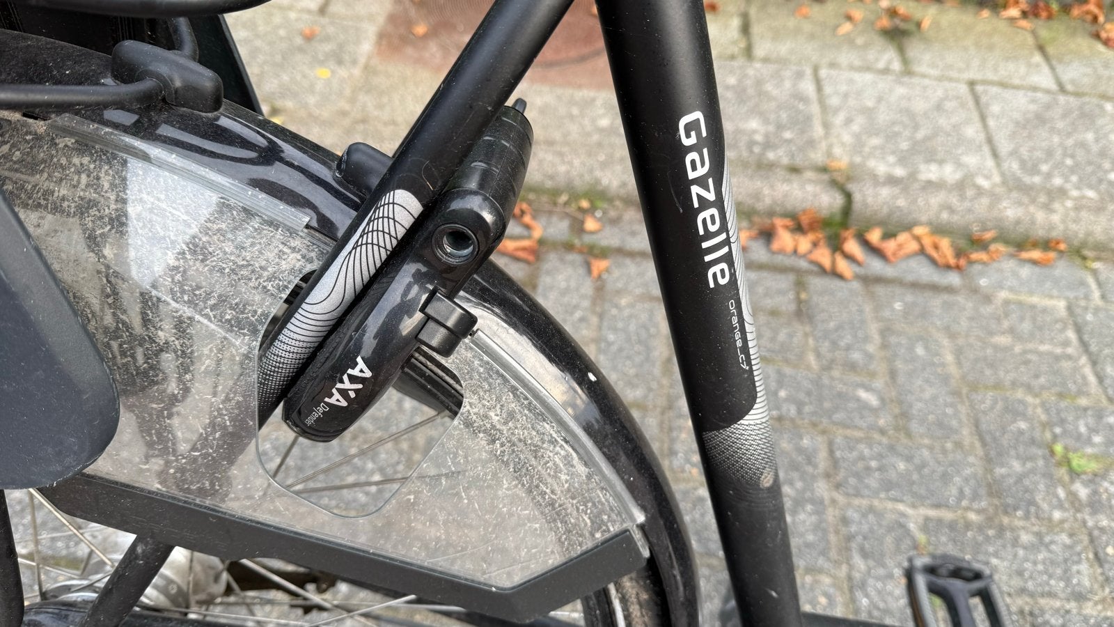 Foto 3 van Gazelle dames stadsfiets met Bobike kinderzitjes