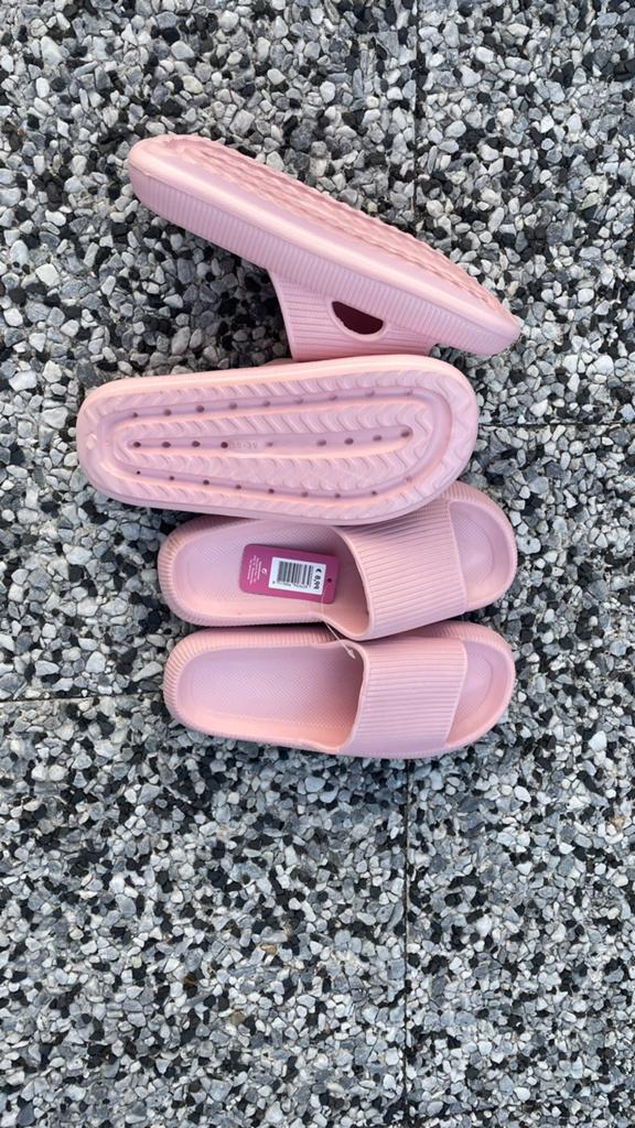Licht roze dames slippers Impuls Fashion maat 38-39, Kleding | Dames, Slippers, Nieuw, Ophalen of Verzenden, Roze