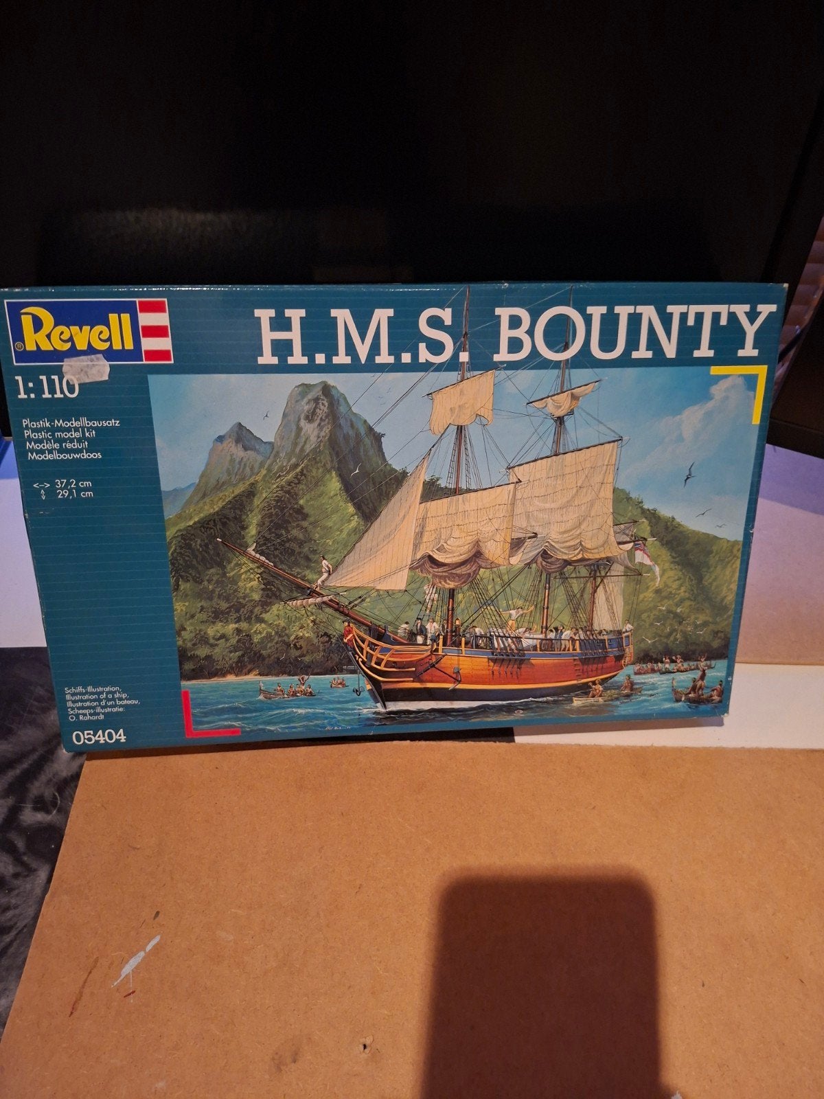 H.M.S.  Bounty, Ophalen of Verzenden, Nieuw, 1:50 tot 1:200, Revell