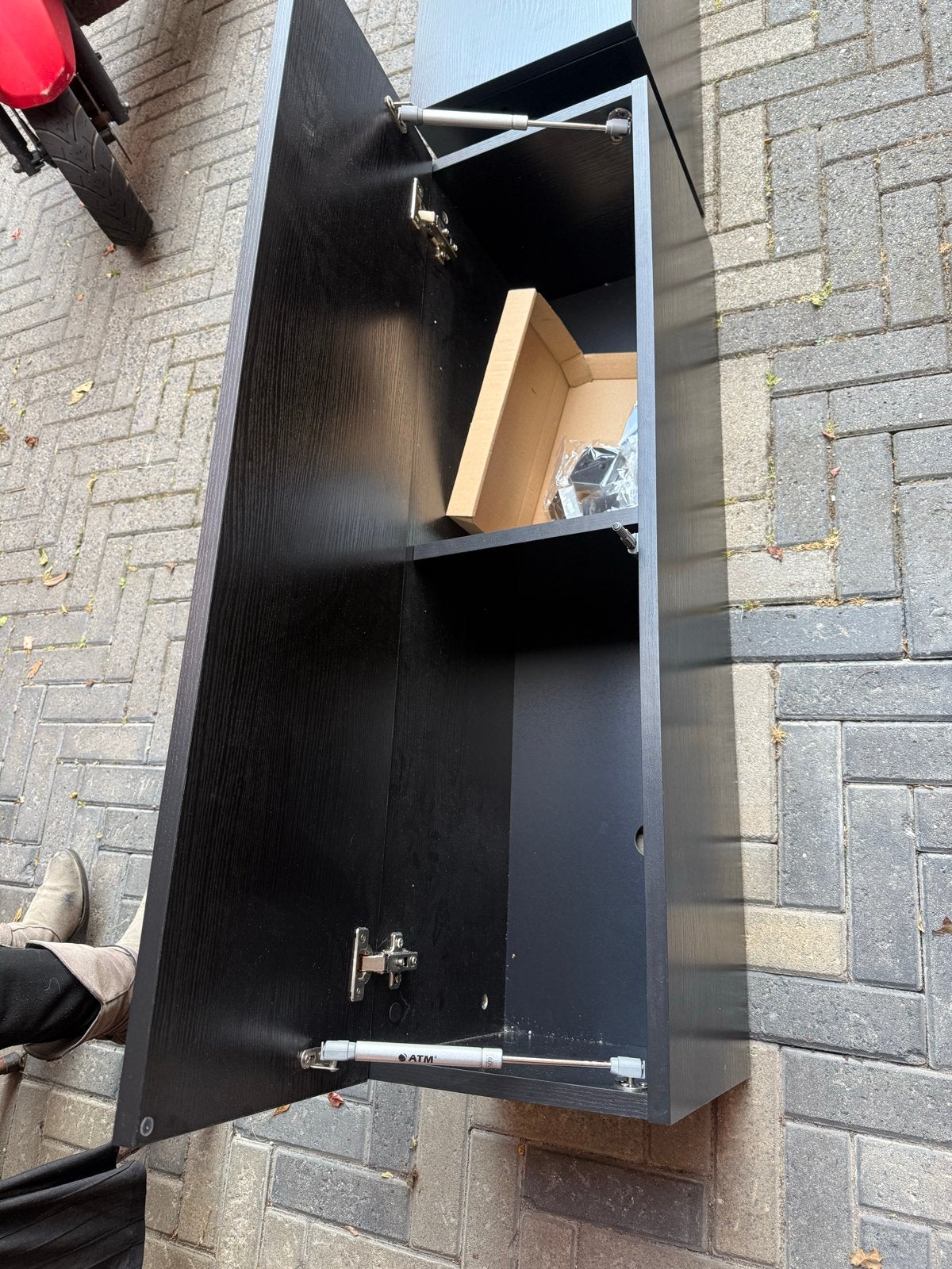 Zwarte televisiekast zwevend 2 stuks, Ophalen, Gebruikt