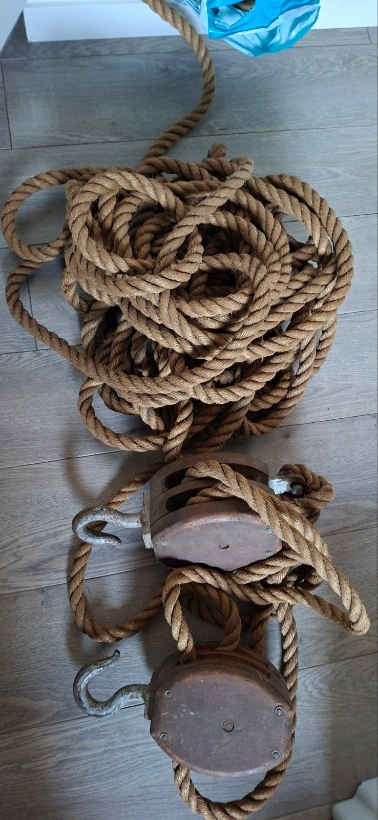 Antieke houten katrollen met touw, Ophalen of Verzenden