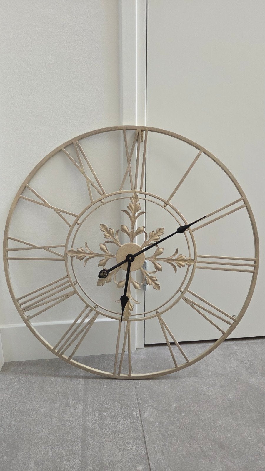 Beige wandklok, Ophalen, Wandklok