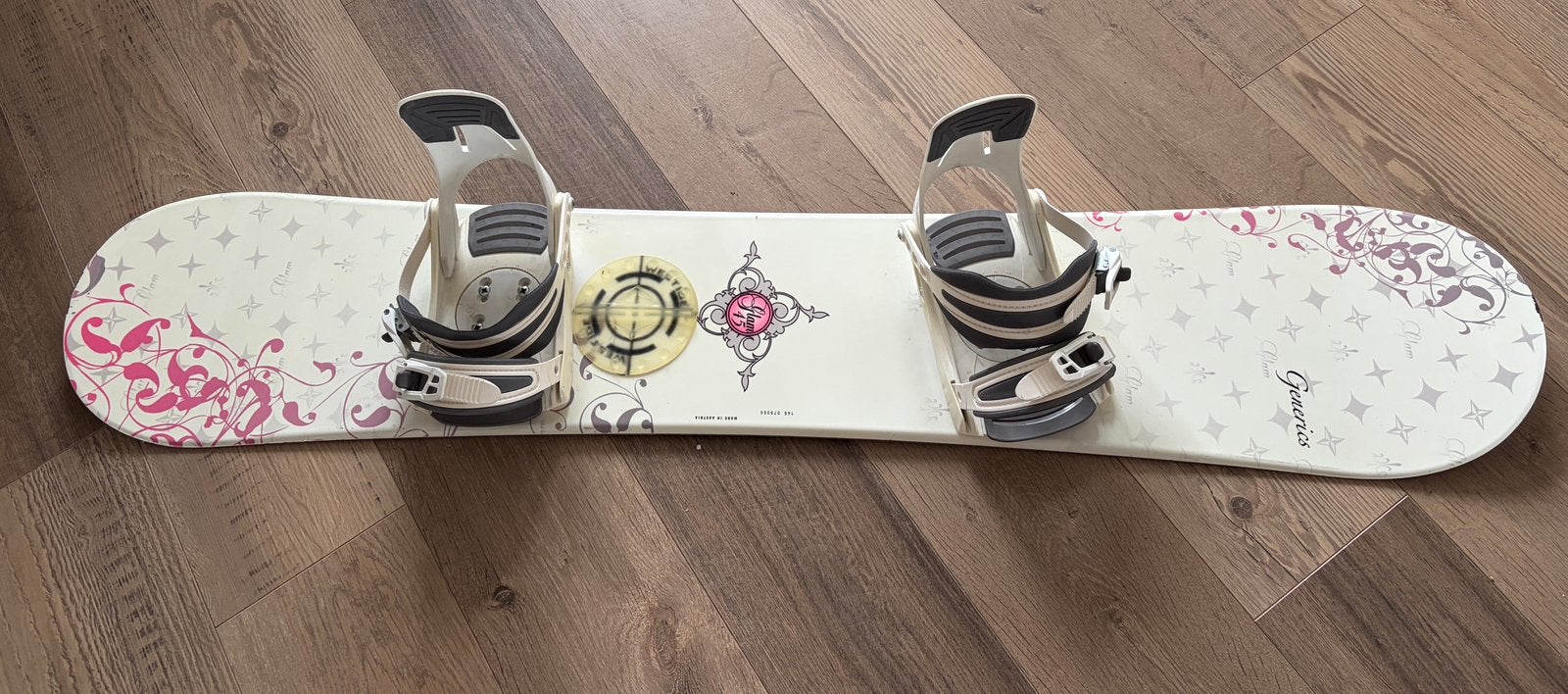 Generics Glam Snowboard met bindingen 145, Sport en Fitness, Snowboarden, Ophalen, Gebruikt, Board