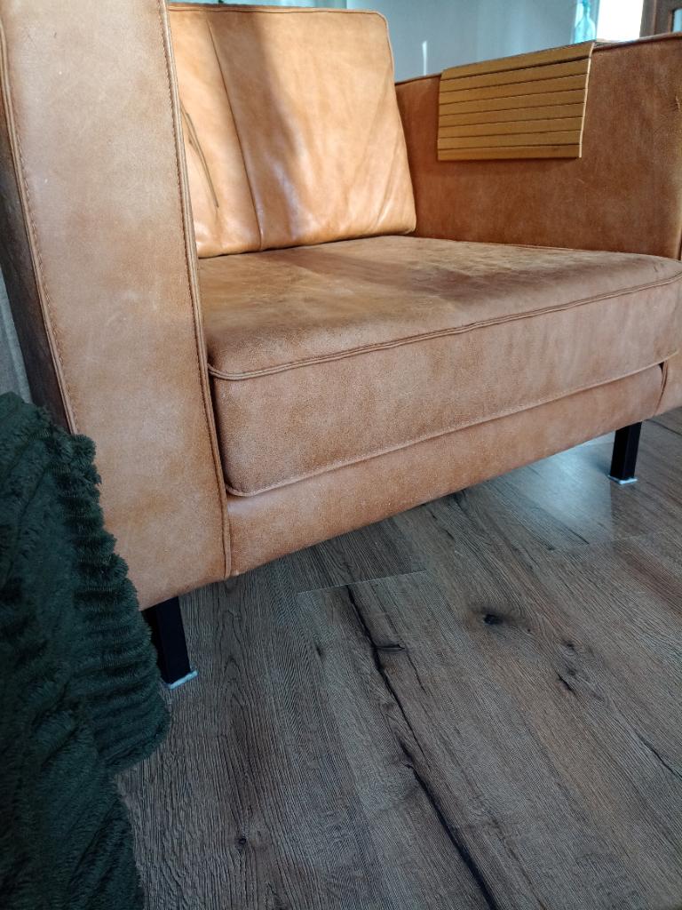 Cognac bank loveseat, Huis en Inrichting, Banken | Sofa's en Chaises Longues, Ophalen, Tweepersoons, 75 tot 100 cm, Zo goed als nieuw