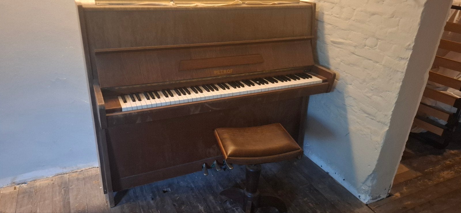 Petrof Piano - Klassiek Houten Model met Kruk, Ophalen, Gebruikt, Bruin, Piano