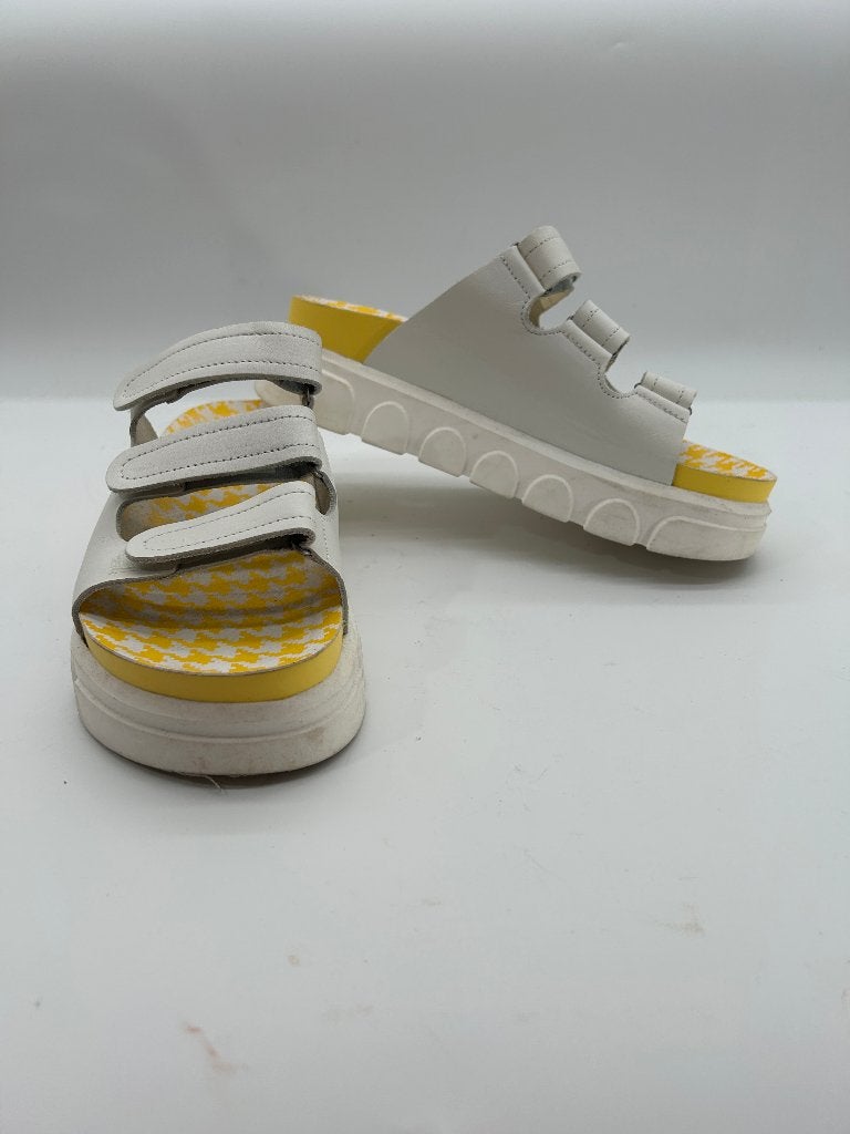Fly London, maat 39 Trendy witte platform‑sandaal, Verzenden, Wit, Sandalen of Muiltjes, Zo goed als nieuw