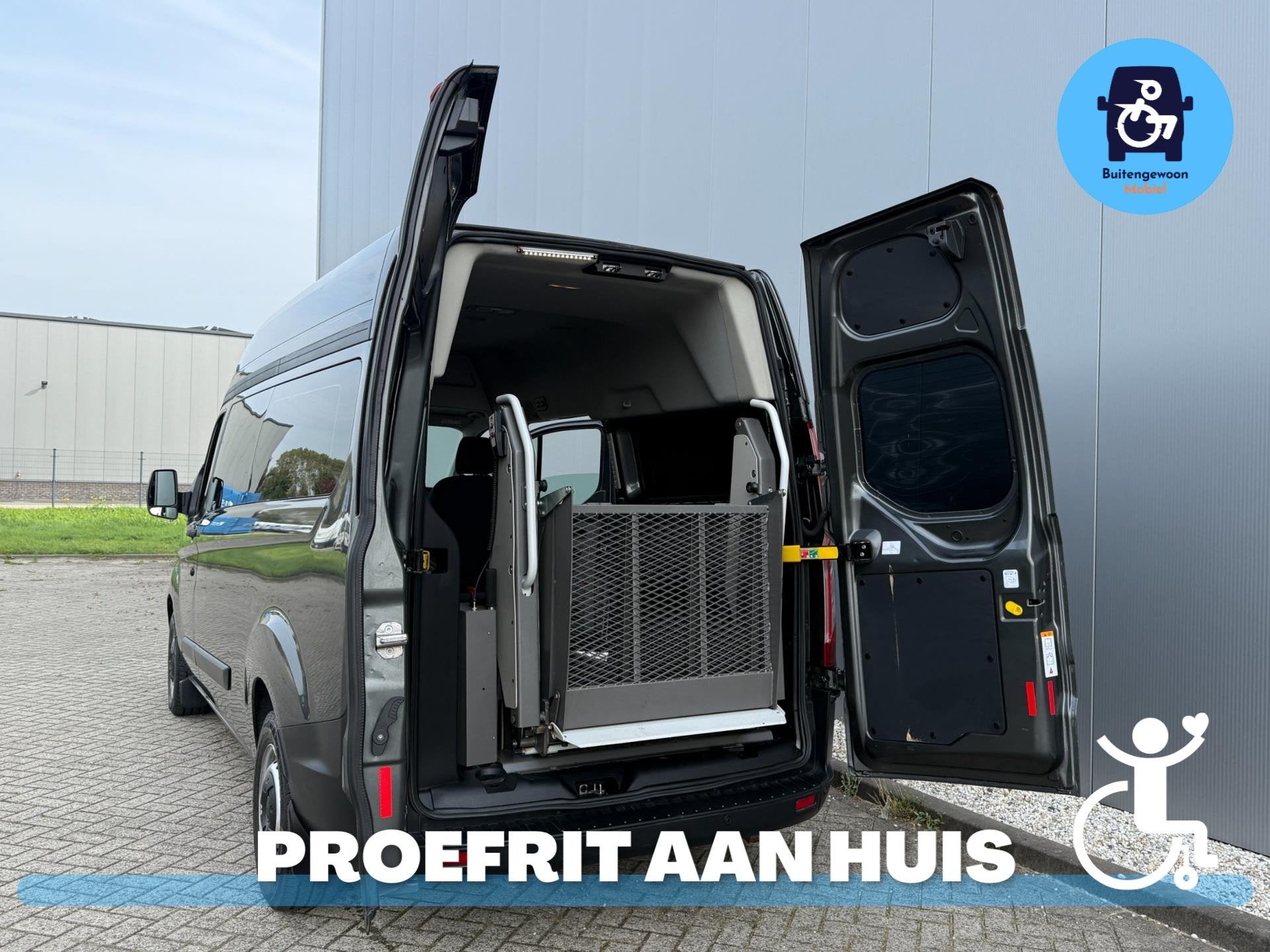 Ford Transit Custom Rolstoelbus Automaat (Airco) Deluxe vari, Auto's, 12 maanden, Stof, Gebruikt, Zwart