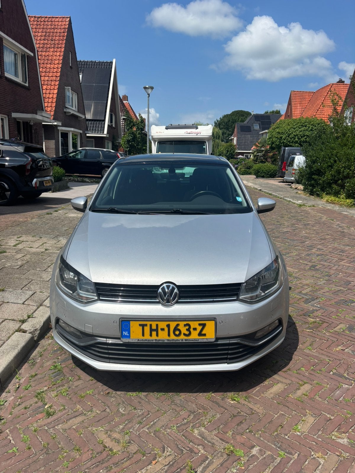 VW POLO 1.4 TDI (2015), 28 km/l, 1051 kg, Metallic lak, 570 kg