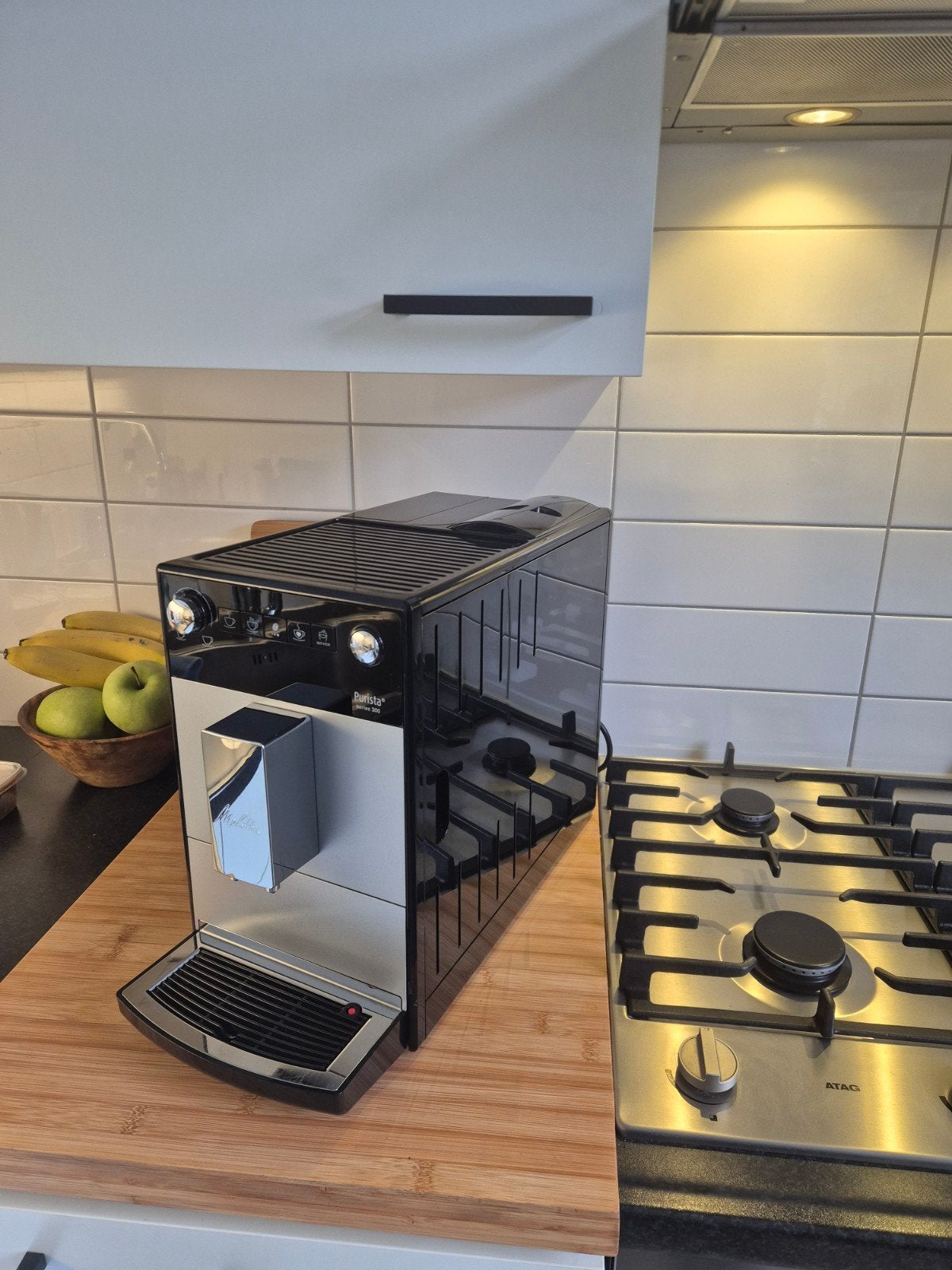 Volautomatische espressomachine,  Melitta Purista (zwart), Afneembaar waterreservoir, Koffiemachine, Zo goed als nieuw, 4 tot 10 kopjes