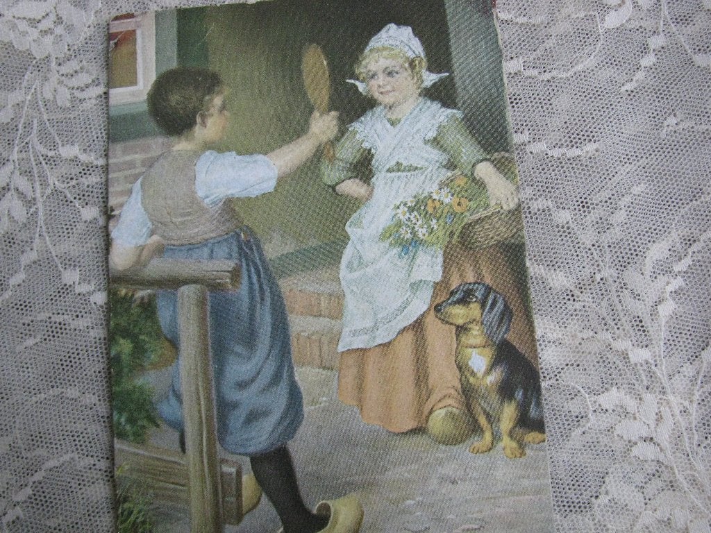 Antieke Gesign, Kaart - Kinderen op Klompen / Teckel, Verzamelen, Verzenden, Voor 1920, Gelopen, Kinderen