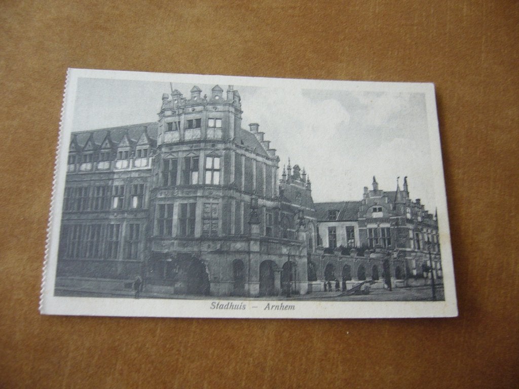 ARNHEM  =  STADHUIS, Ophalen of Verzenden, 1920 tot 1940, Ongelopen, Gelderland