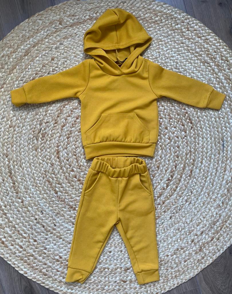 Joggingpak Chicaprie maat 68, Kinderen en Baby's, Ophalen of Verzenden, Zo goed als nieuw, Jongetje, Setje