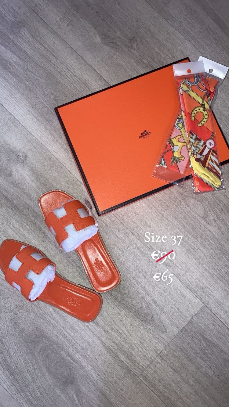 Hermes Oran Sandalen voor Dames - Maat 37, Ophalen of Verzenden, Zo goed als nieuw, Oranje, Sandalen of Muiltjes