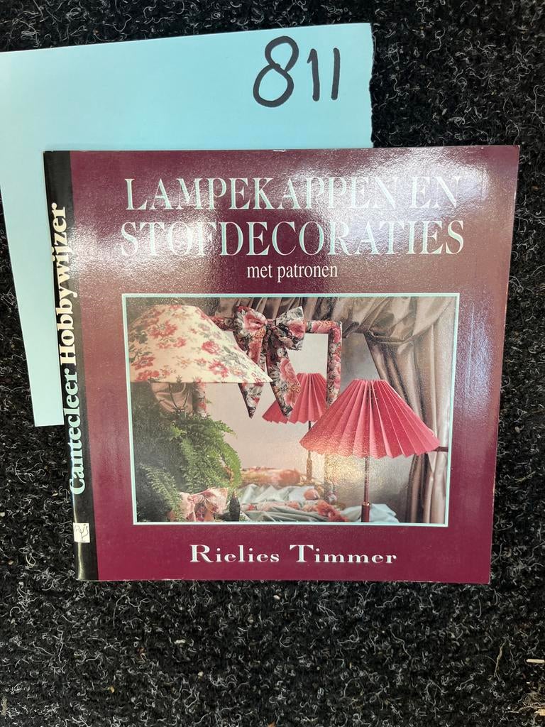 Lampenkappen en stofdecoraties met patronen - Rielies Timmer, Boeken, Ophalen of Verzenden, Zo goed als nieuw, Overige onderwerpen