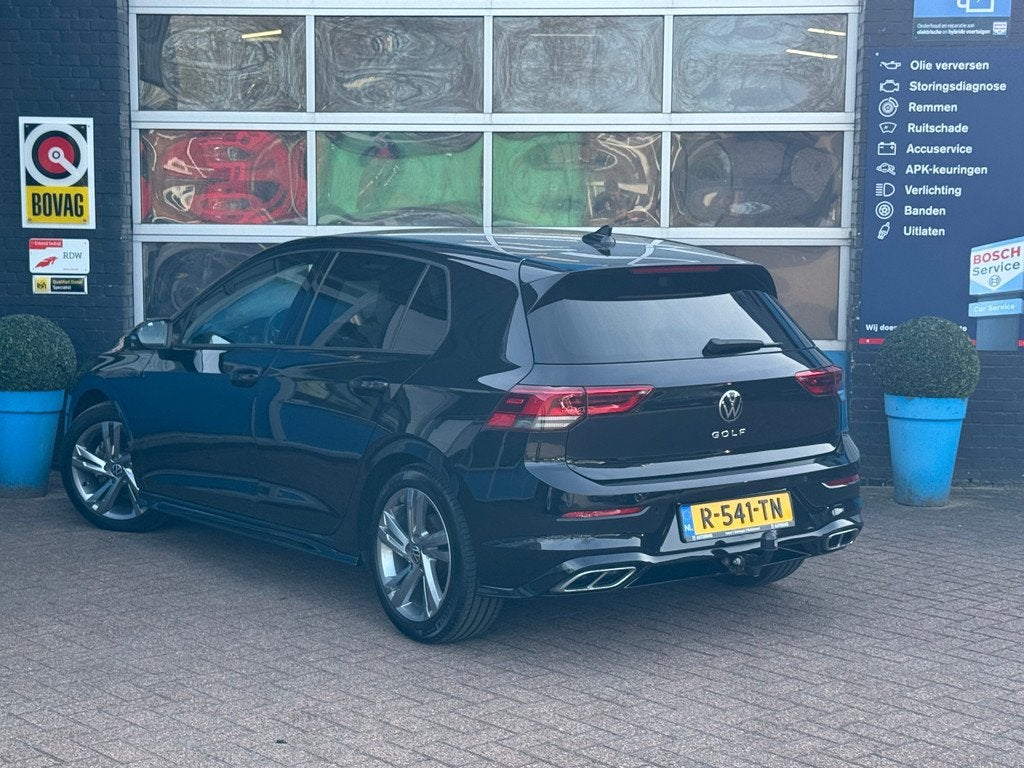 Volkswagen Golf 1.5 TSI R-Line, Auto's, Volkswagen, 12 maanden, Euro 6, 4 cilinders, Zwart
