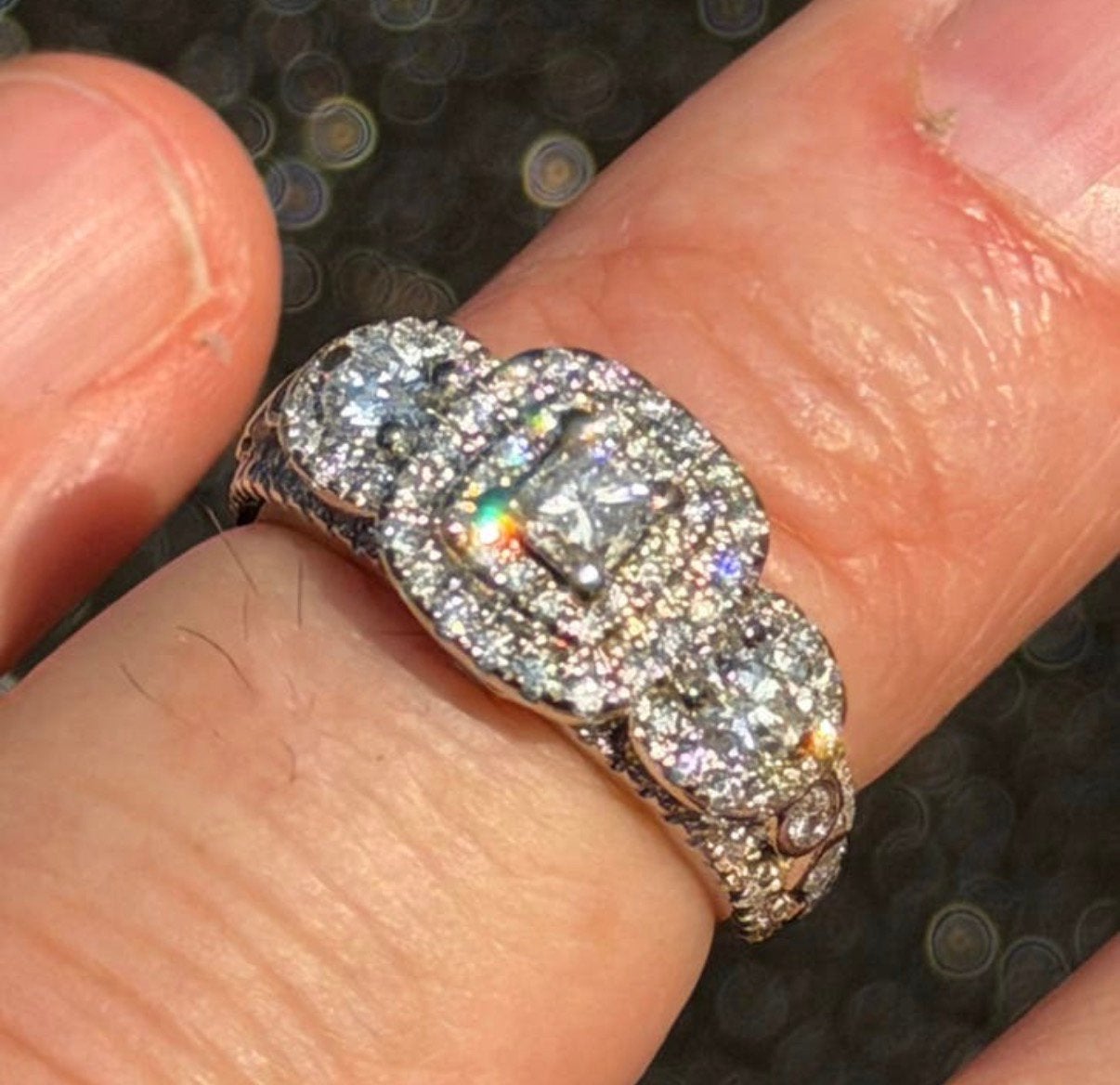 Exclusieve witgouden ring met 111 natuurlijke diamanten!, Nieuw, Ophalen of Verzenden, Kleiner dan 17, Met edelsteen