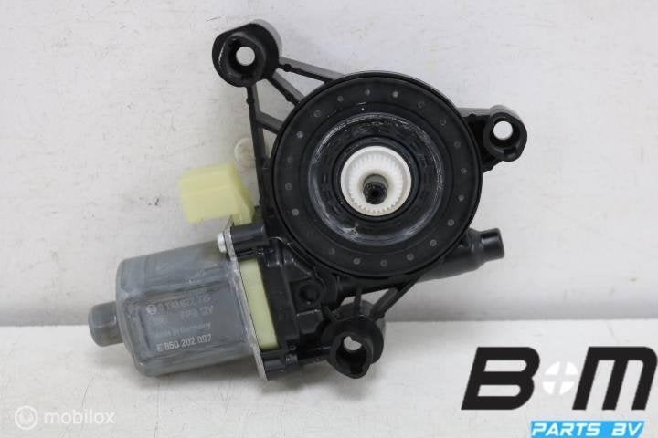 Raammotor linskachter VW Tiguan 5NA 5Q095801A, Gebruikt