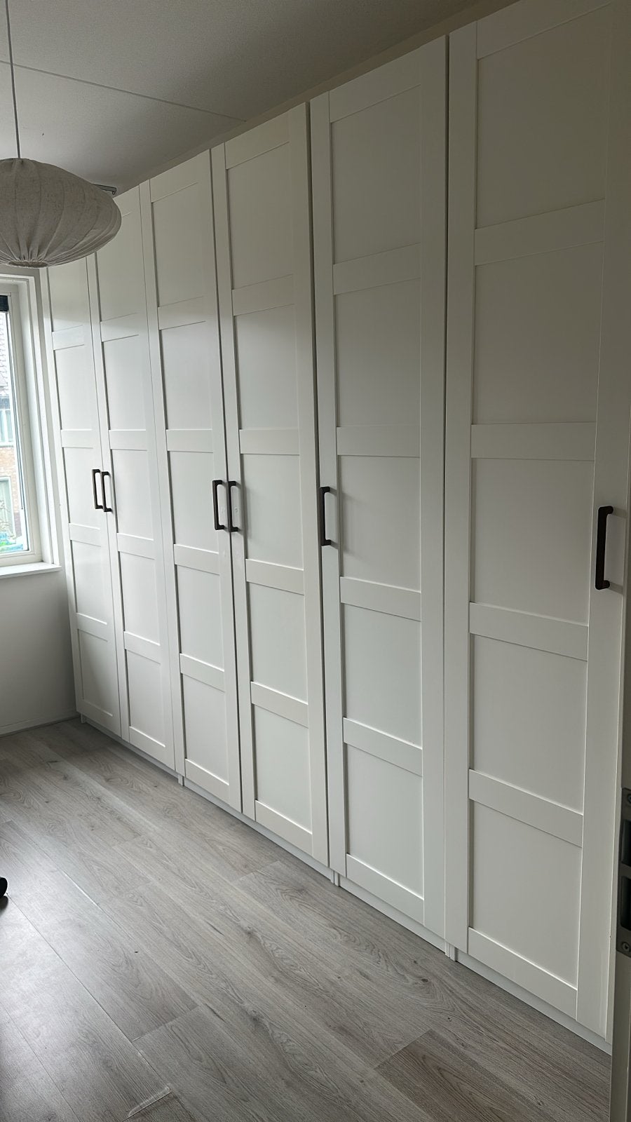 7 witte Bergsbo deuren 229cm met walnoten handgrepen, Ophalen, Gebruikt, 100 tot 150 cm, 200 cm of meer