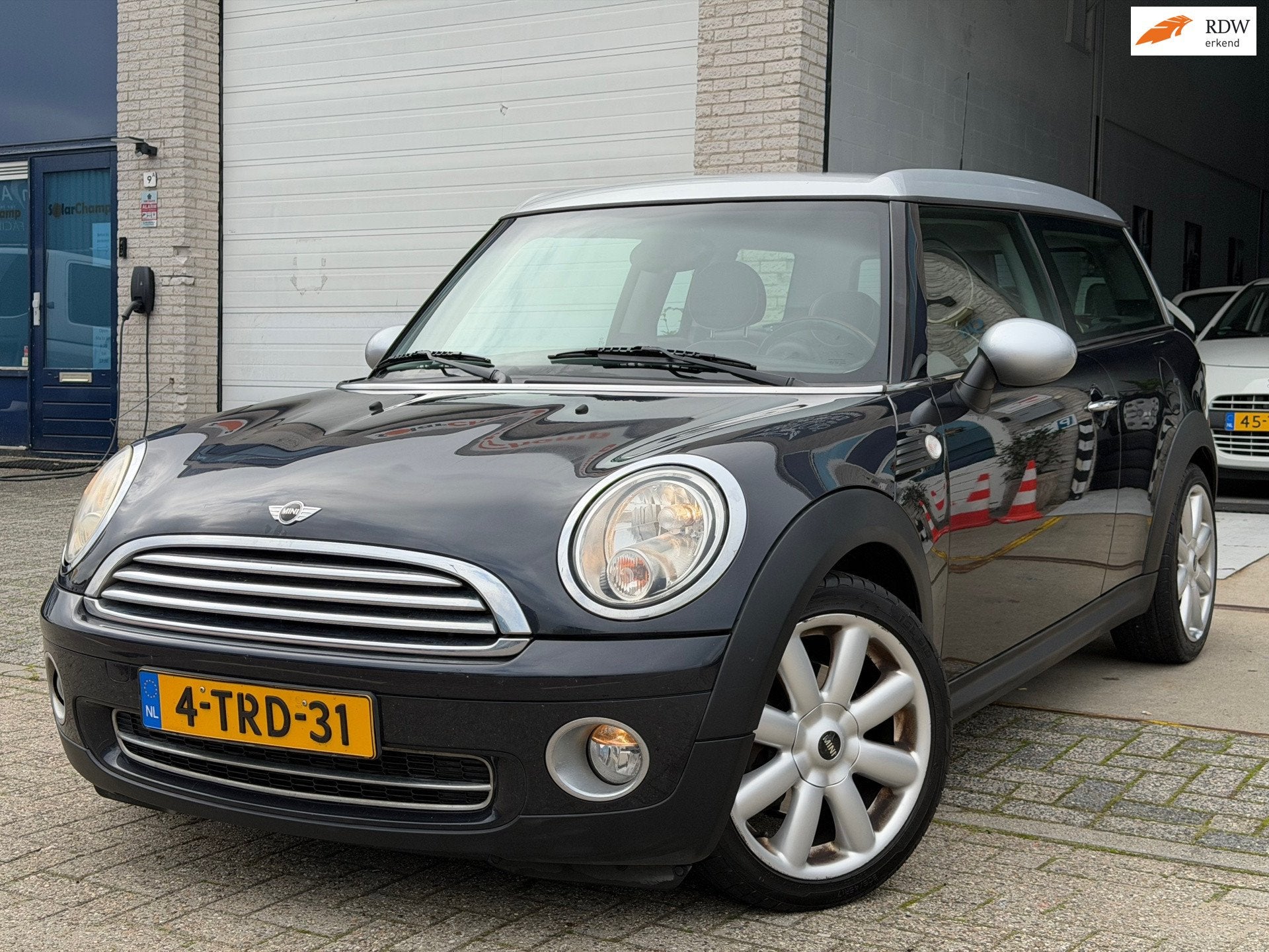 Mini Clubman 1.6 Cooper/ goed onderhouden/ 1jaar apk/ airco/, Auto's, Voorwielaandrijving, Dealer onderhouden, Gebruikt, 4 cilinders