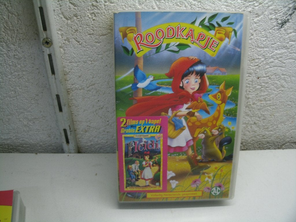 vhs 92a roodkapje, Alle leeftijden, Ophalen of Verzenden, Zo goed als nieuw