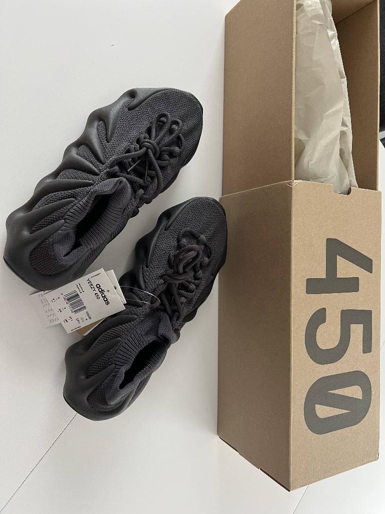 Origineel Nieuw Yeezy 450 mt 43 1/3, Kleding | Heren, Schoenen, Zwart, Nieuw, Ophalen of Verzenden, Sneakers of Gympen