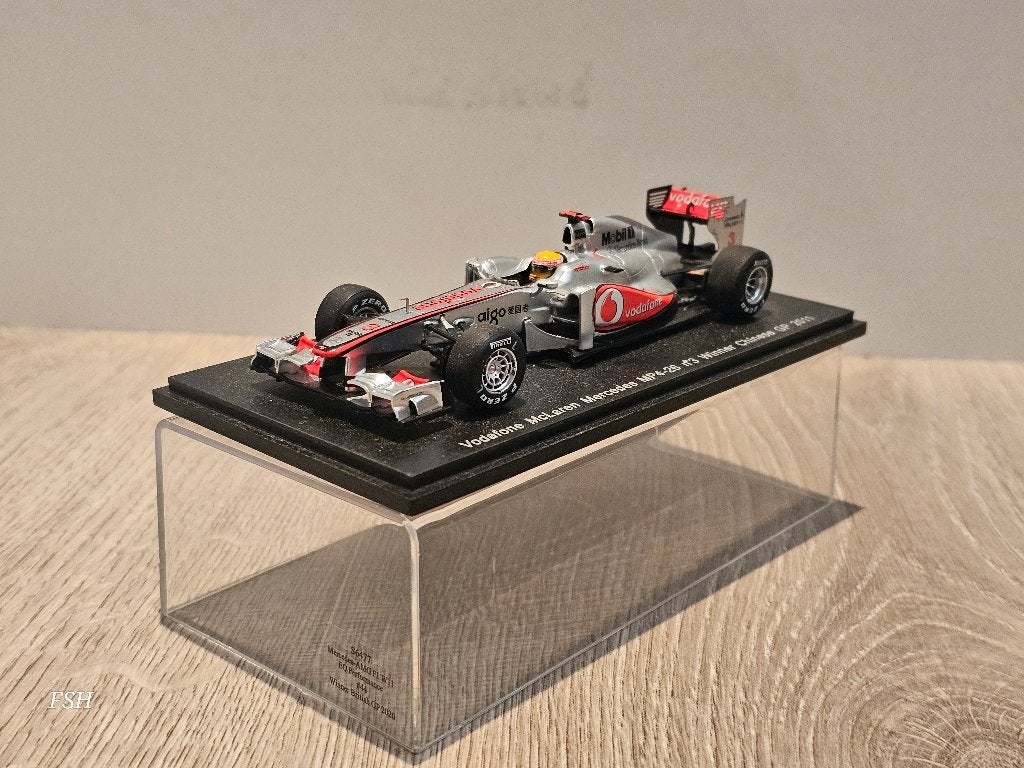 SALE: Mercedes MP4-26, L. Hamilton, Win GP China '11. SPARK, Ophalen of Verzenden, Zo goed als nieuw, Auto, Overige merken