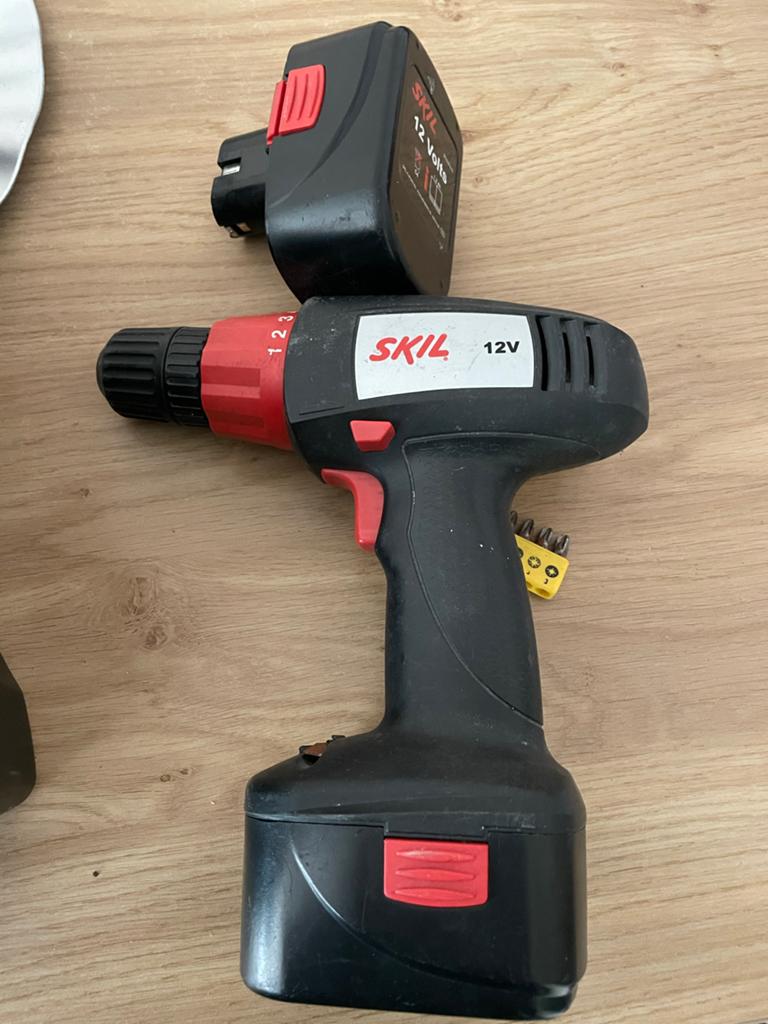 SKIL 12V Boor- en Schroefmachine met Accu, Doe-het-zelf en Verbouw, Gereedschap | Boormachines, Gebruikt, Variabele snelheid, Ophalen of Verzenden