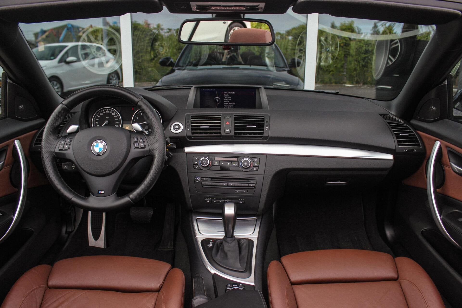 BMW 1-serie Cabrio 125i High Executive M Sport | Keyless ent, Auto's, BMW, Achterwielaandrijving, Gebruikt, 4 stoelen, Euro 4