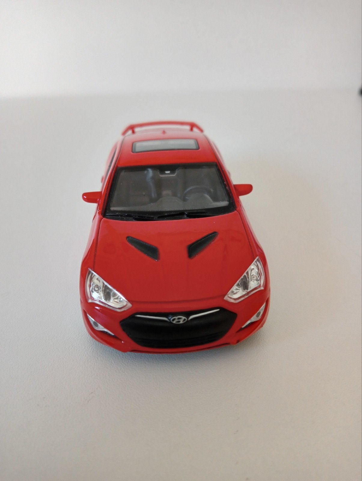 Rode Hyundai Genesis Coupé Facelift  nieuw uniek., Ophalen of Verzenden, Nieuw, Auto, Overige merken