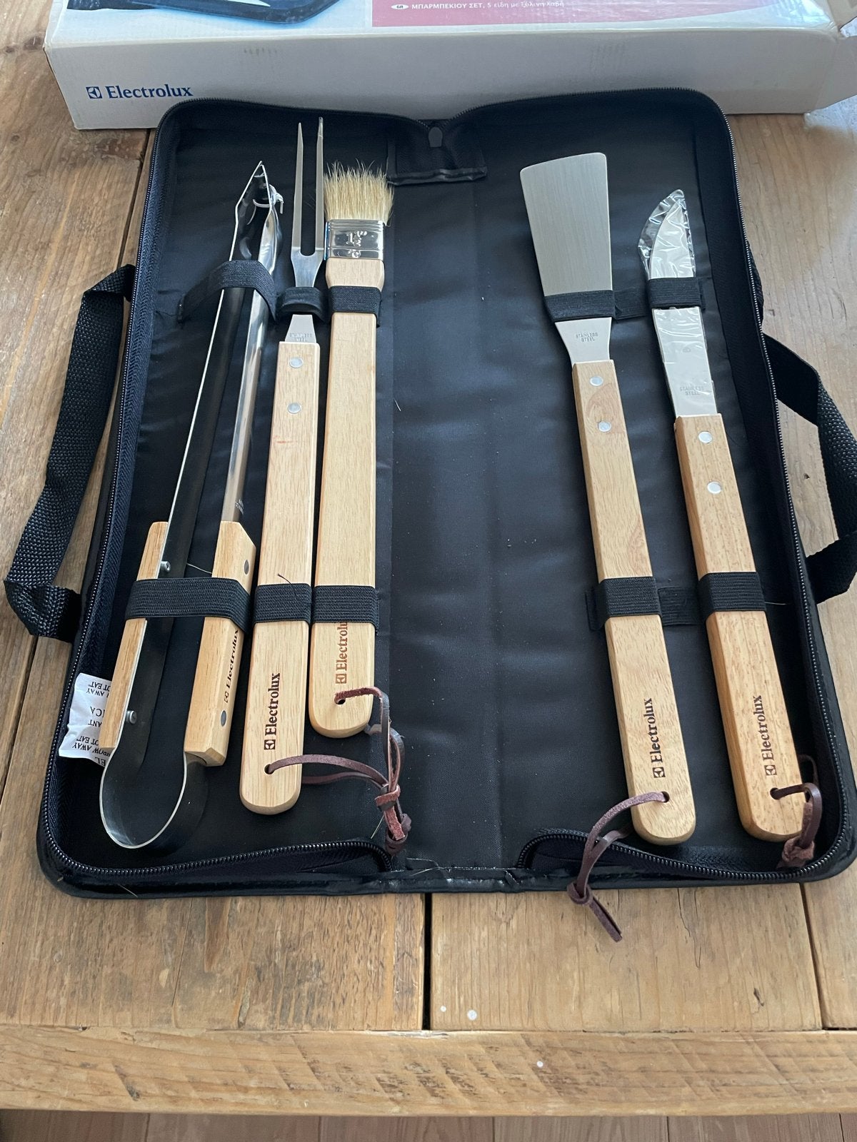 Electrolux BBQ set - 5-delig met houten handvatten, Ophalen of Verzenden, Nieuw