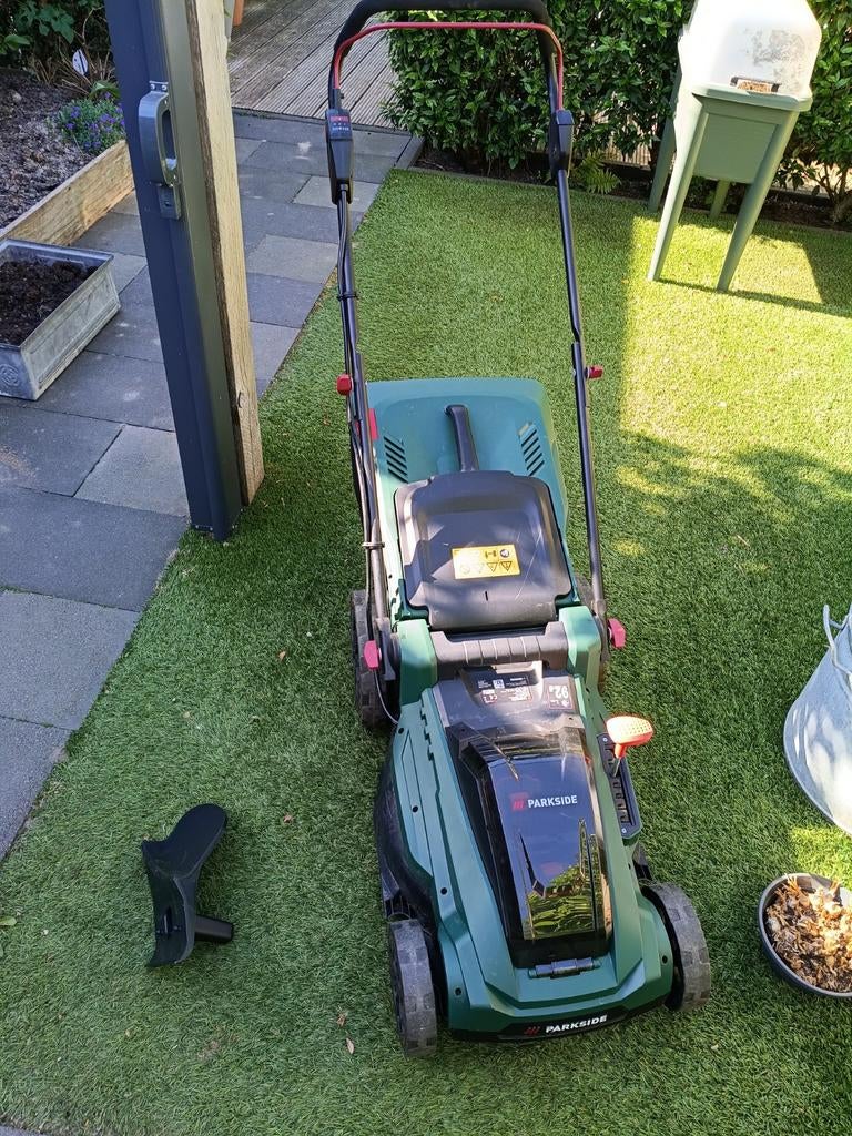 Parkside Accu Grasmaaier (zonder accu), Tuin en Terras, Grasmaaiers, Ophalen, Cirkelmaaier, Gebruikt, Accu-grasmaaier