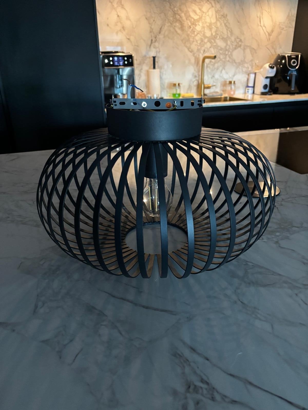 Moderne zwarte plafondlamp/plafonnière, Ophalen, Minder dan 50 cm, Zo goed als nieuw, Minder dan 100 cm