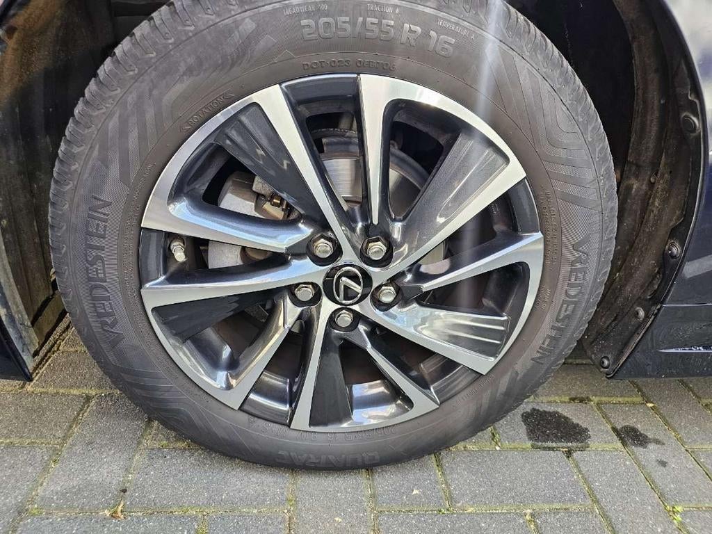 Originele Lexus CT200H velgen met allseason banden TPMS, Auto-onderdelen, Ophalen, Gebruikt, 16 inch, Banden en Velgen
