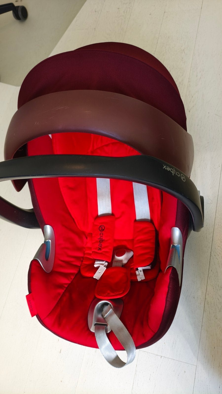 Cybex Aton Q Platinum Baby Car Seat (Red / Dark Red) – €15, Ophalen