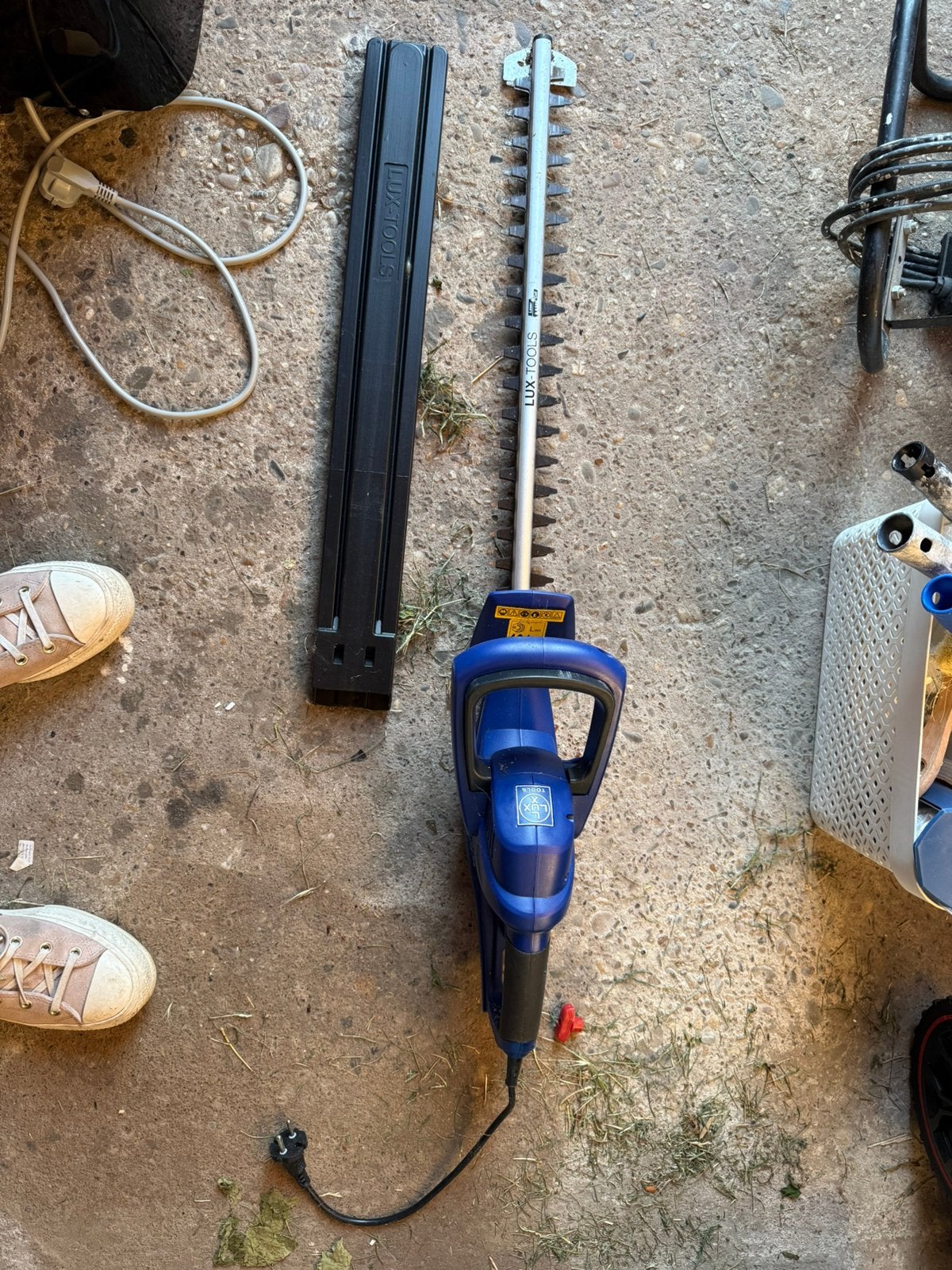 Lux heggentrimmer, Tuin en Terras, Heggenscharen, Ophalen, Zo goed als nieuw, Elektrisch