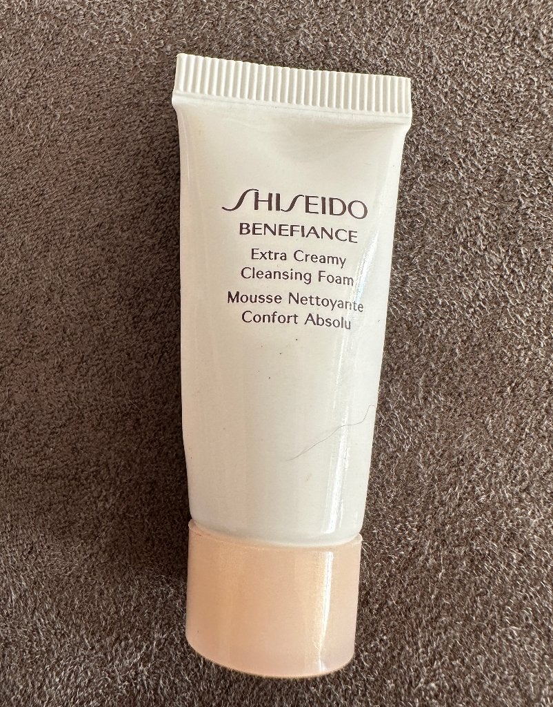 Shiseido Benefiance Extra Creamy Cleansing Foam 7 ml tester, Ophalen of Verzenden, Nieuw, Gehele gezicht, Reiniging
